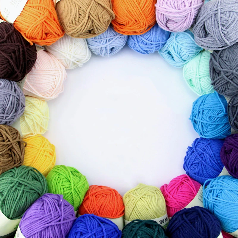 精梳5股亲肤牛奶棉毛线宝宝毛线衣中粗钩织钩手工婴儿毯子diy线团