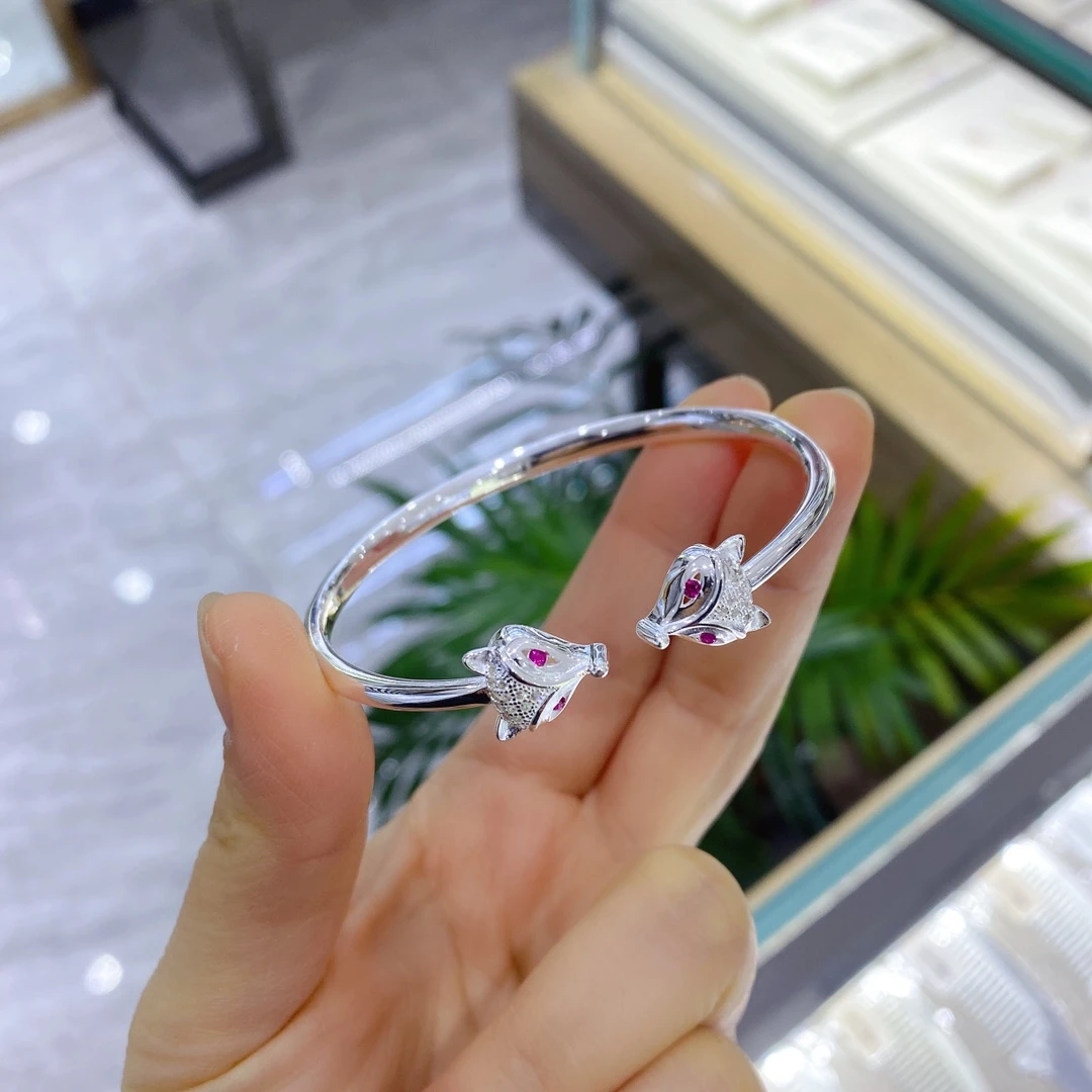 哈里银楼足银素款手镯9999足银狐狸镶石开口手镯