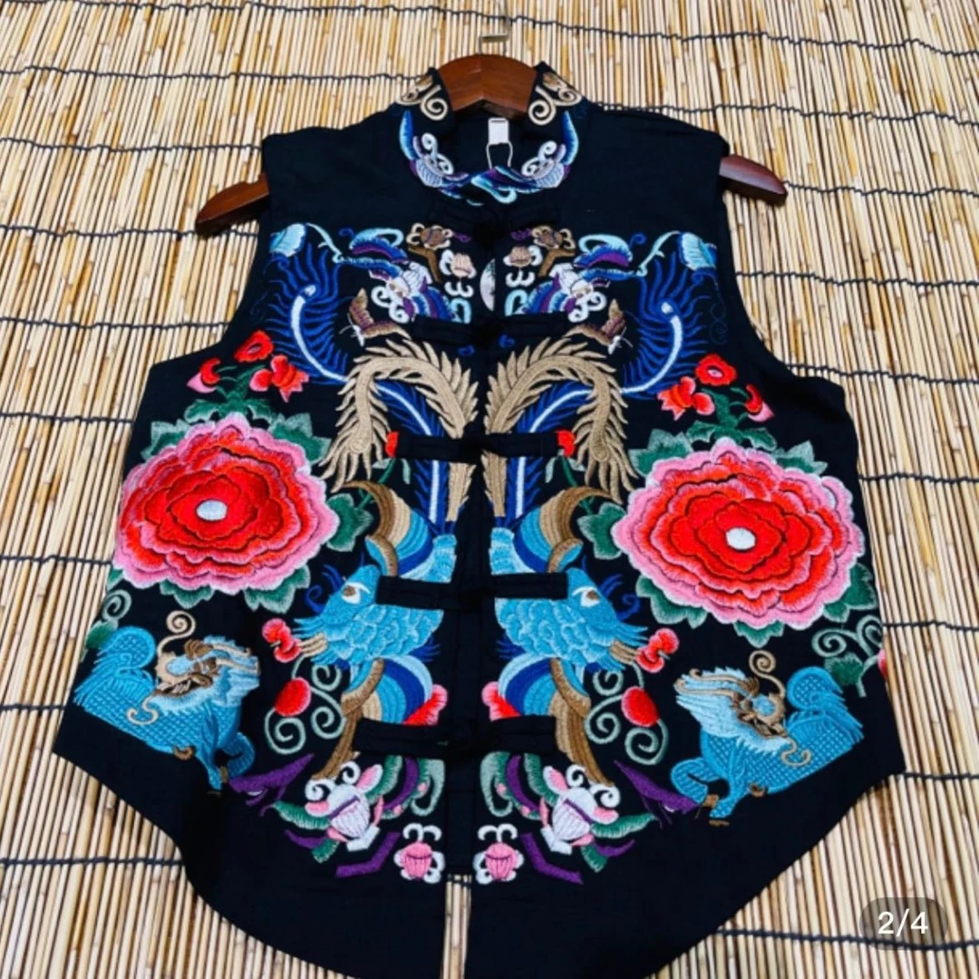 重工刺绣民族风小马甲