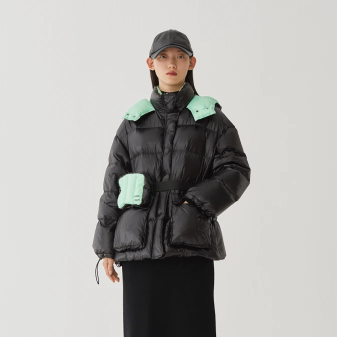 AUM/噢姆外套女士冬季保暖加厚时尚宽松百搭短款羽绒服M1BW4832Y
