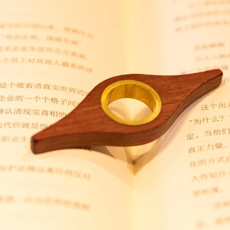 猜不到设计黑胡桃单手读书压书指环 创意摆件