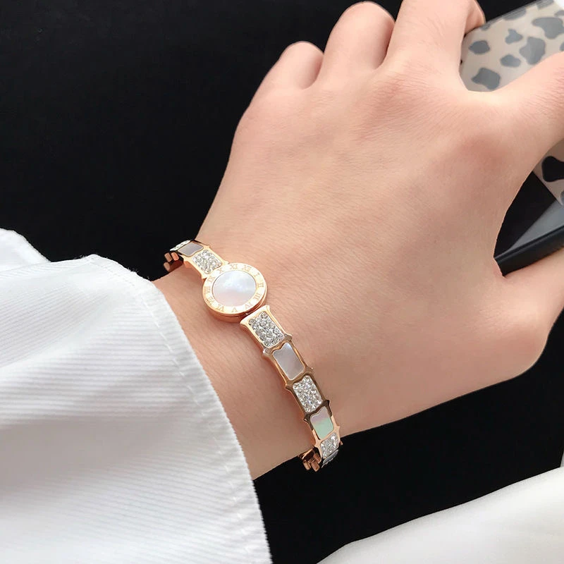 驰锦 钛钢合成锆石手镯 罗马数字白贝表式手镯时尚气质ins小众