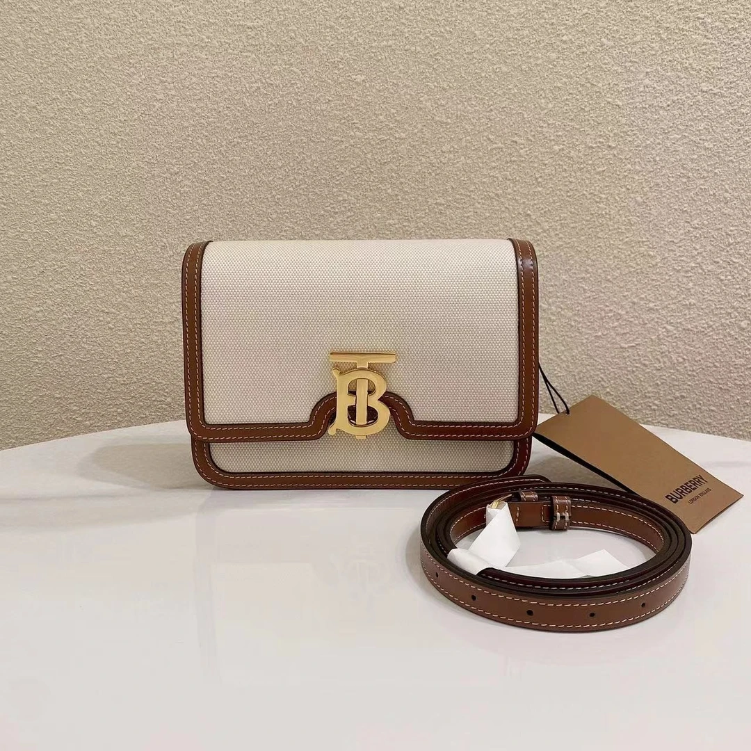 全新未使用 BURBERRY/博柏利 7姐福利/TB专属标识 box 豆腐包