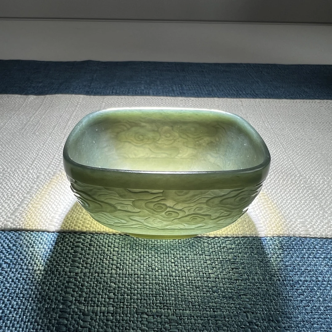07002 和田玉青玉祥云纹方杯