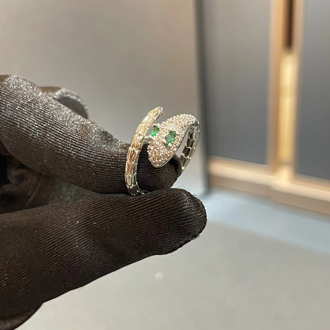 铜合金合成锆石戒指 铜合金合成锆石戒指 时尚蛇形戒指TW201