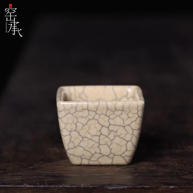 吴学远 龙泉青瓷纯手工传世哥窑支钉四方杯 普洱茶杯 陶瓷品茗杯