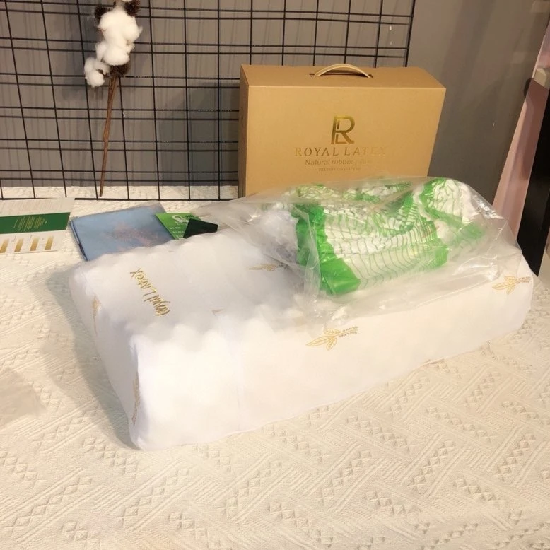 32733高品质家用柔软单人成人防螨狼牙天然颗粒乳胶枕头（送枕套）