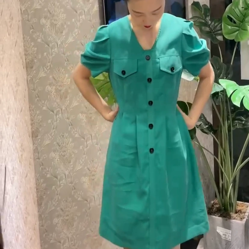 贝茜妮新款收腰连衣裙