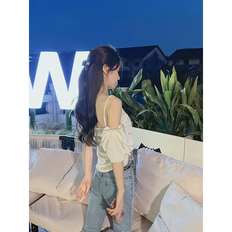 【4月】你的呵呵【现货秒发】小众设计款 单肩吊带短款上衣女