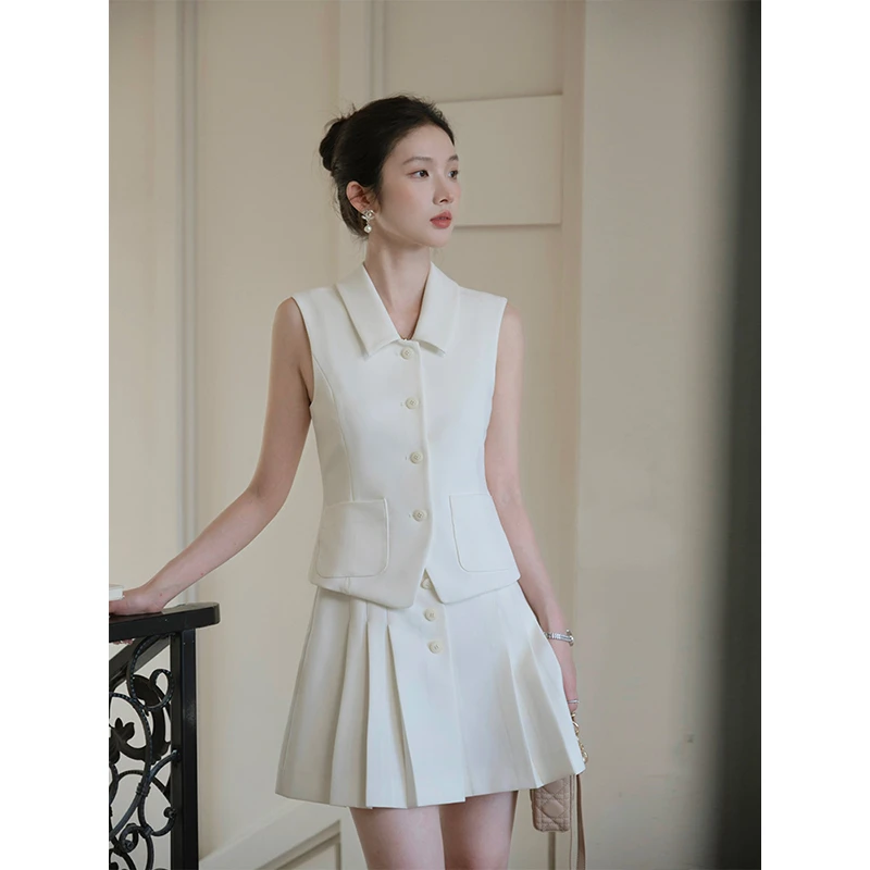 且可ChillCozy 且听风吟TR斜纹赛络纺翻领单排扣马甲外套