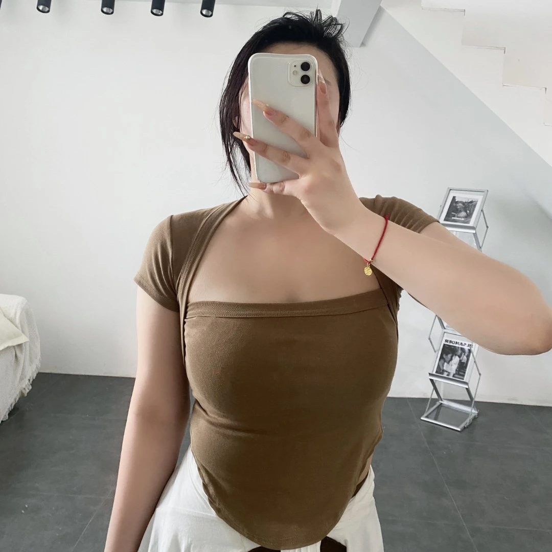 「DMcc大蜜」夏日辣妹 设计感大方领短款T恤露背微胖mm显瘦内搭