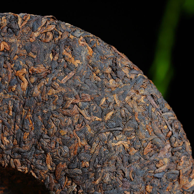 易武正山古树普洱熟茶云南七子饼茶传统干净温润耐泡手工生态