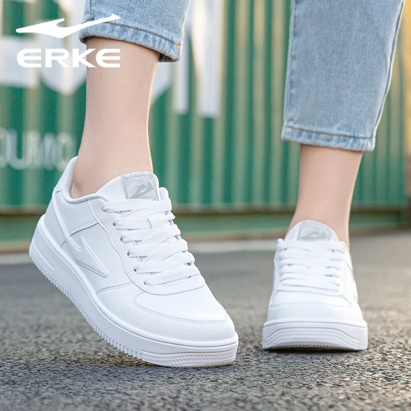 鸿星尔克板鞋冬季新款潮流百搭小白鞋学生休闲低帮轻便女款运动鞋