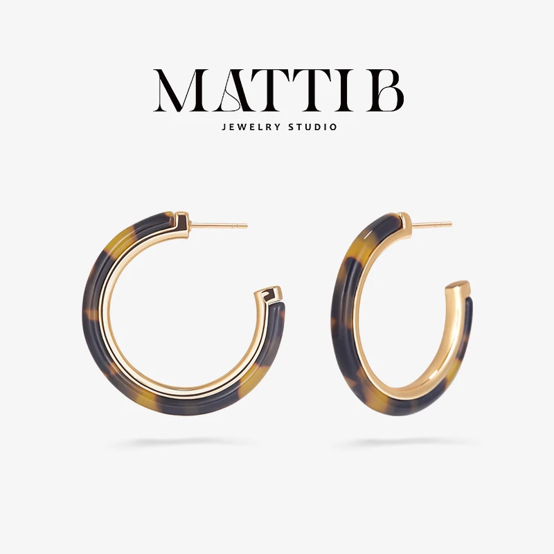 铜合金树脂耳饰 复古港风明星爆款素圈耳环女新款高级感耳钉1907