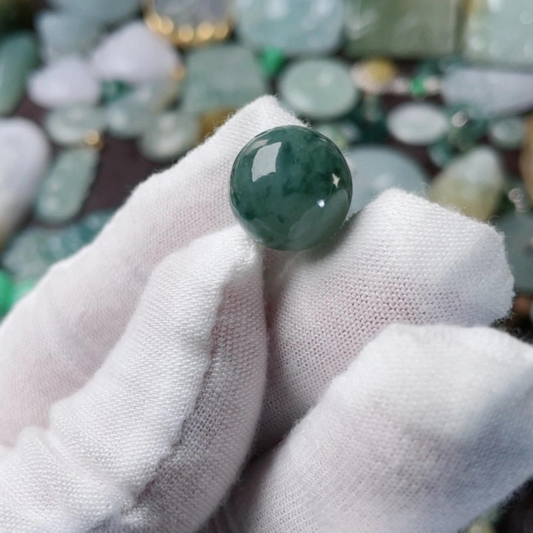 【闪购商品】翡翠吊坠(不含链)未镶嵌