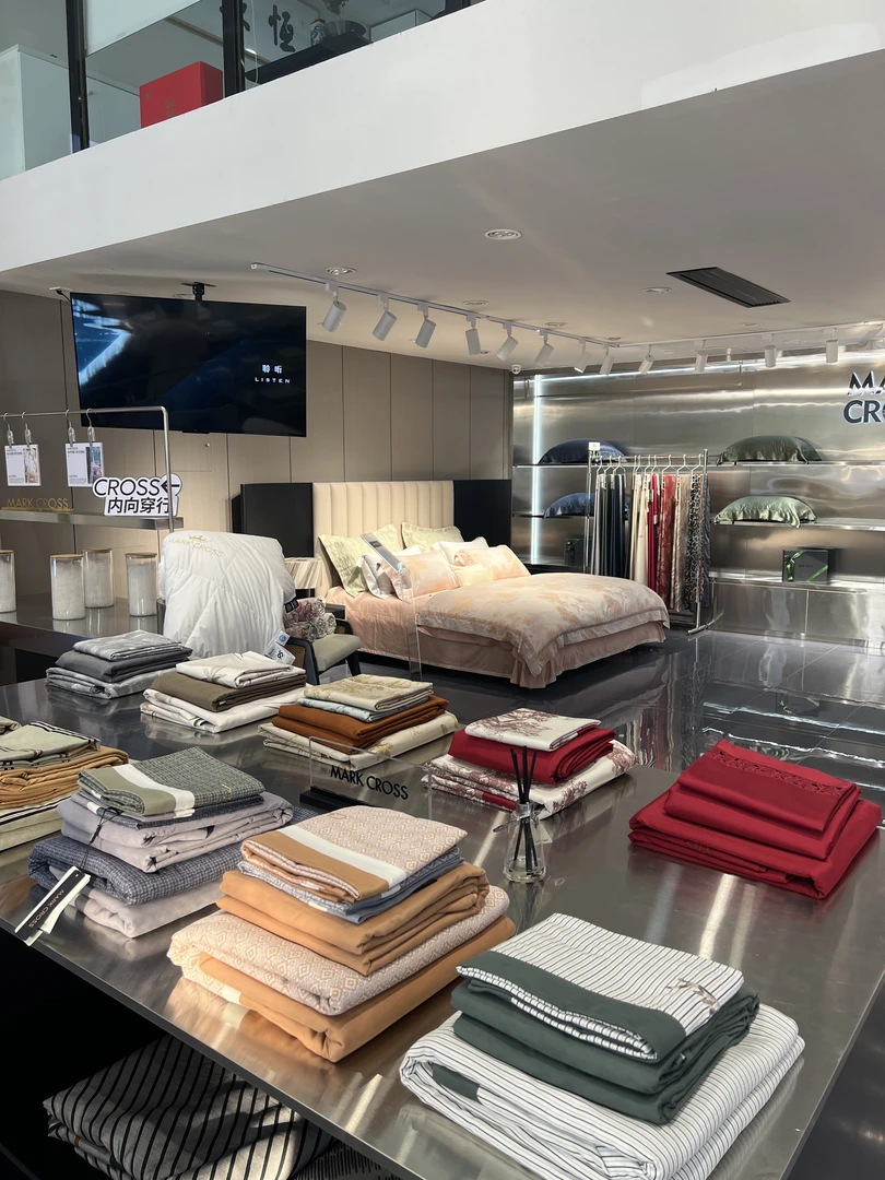 新品破价浮力  品牌夏被四件套 特价福利