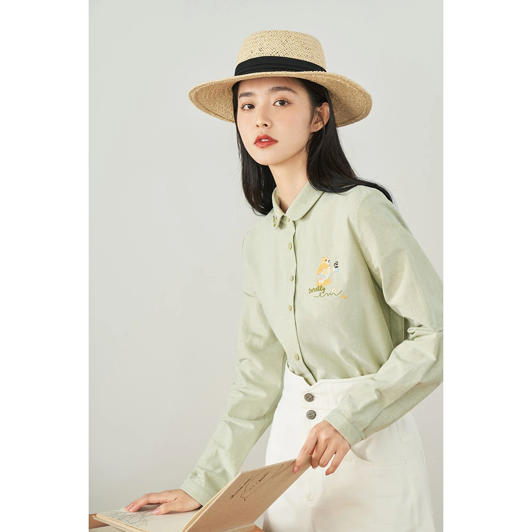 茵曼25秋冬田园新款女显瘦时尚休闲舒适刺绣花朵宽松百搭纯棉衬衫