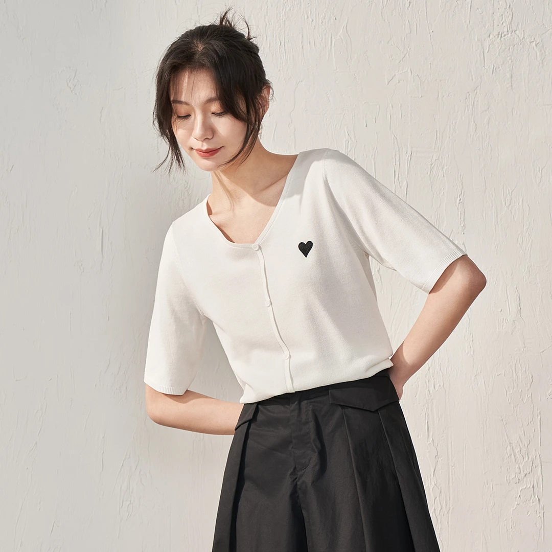 茵曼夏季女毛针织衫开衫短袖T恤宽松气质白V领贴身刺绣小众时尚