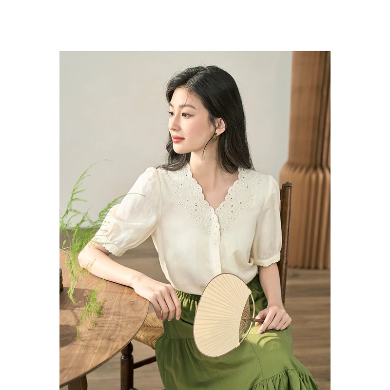 【商场同款】茵曼春秋女衬衫衬衣上衣短袖新款苎麻刺绣休闲白色V领