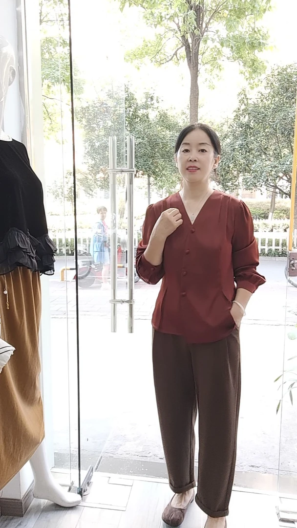 2024早秋打底单穿小衫气质长袖时尚百搭纯色显瘦简约秋季