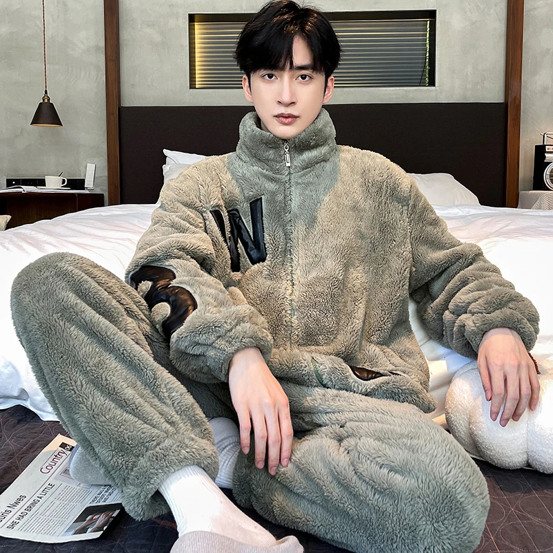 睡衣男新款秋冬珊瑚绒加厚冬天男士青年法兰绒家居服冬季男款套装