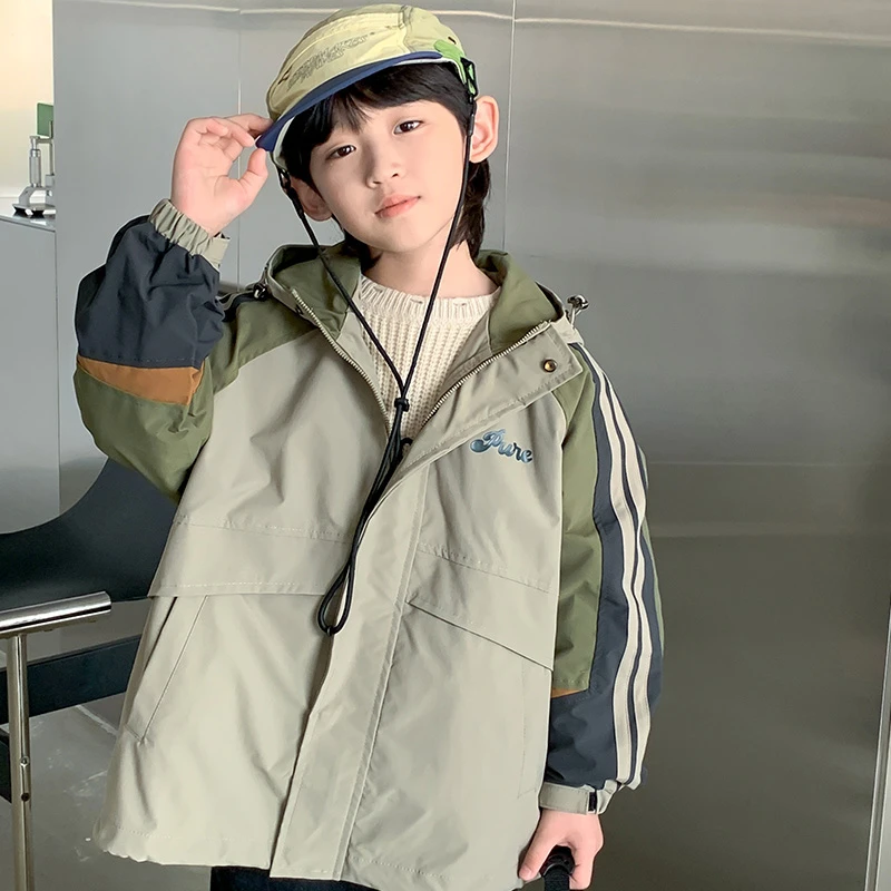 儿童装男童春秋款外套2024新款中大童秋装洋气上衣男孩炸街冲锋衣