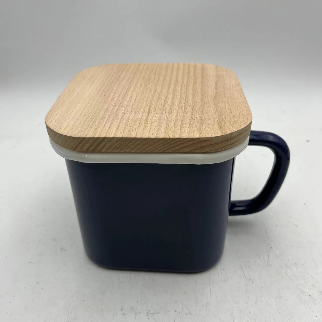 13cm蓝色搪瓷珐琅方杯木盖