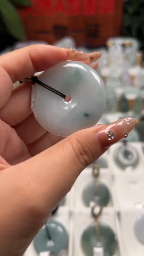 【闪购商品】翡翠颈饰未镶嵌天然A货翡翠10/31/28