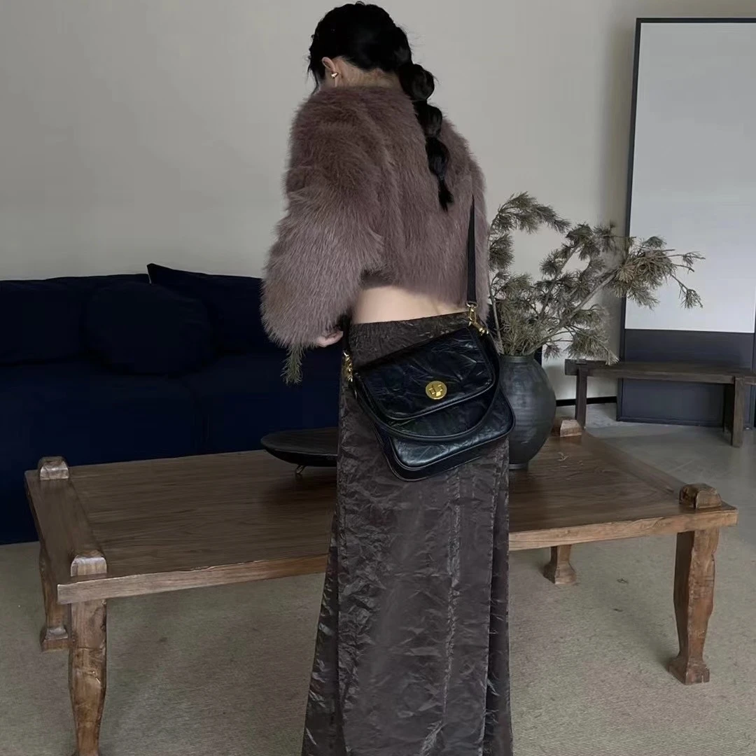 高级感小方包2023新款手抓纹托特腋下包女褶皱黑色复古单肩斜挎包