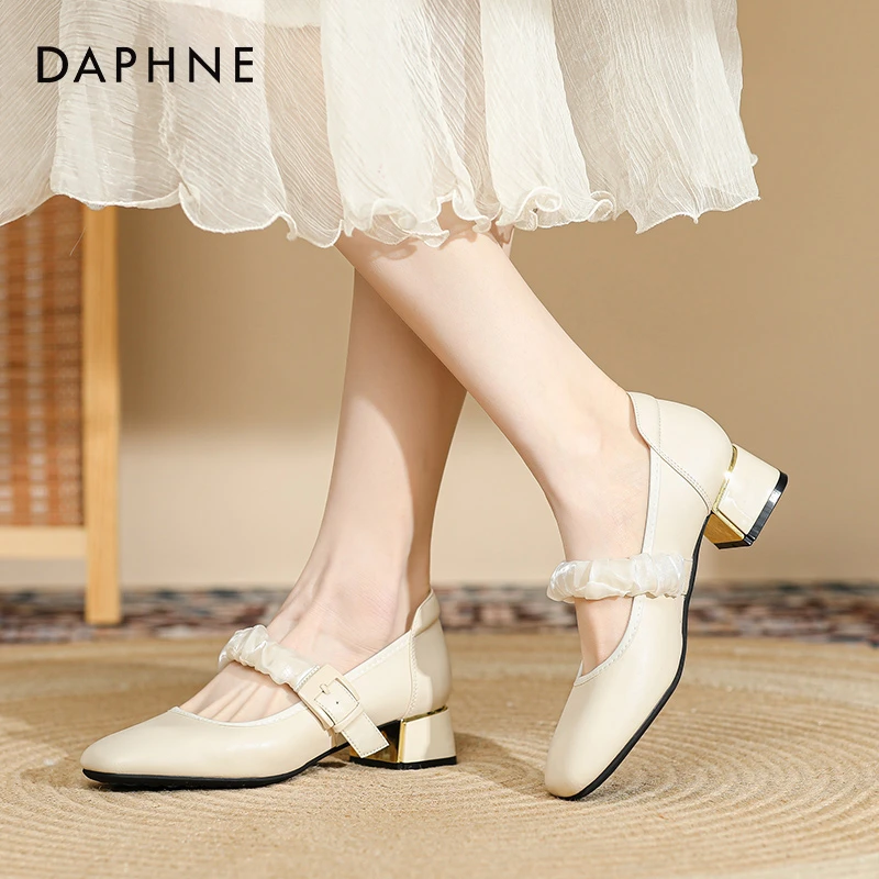 达芙妮春季英伦风粗跟2025时尚低跟软底玛丽珍女鞋百搭白色奶奶鞋