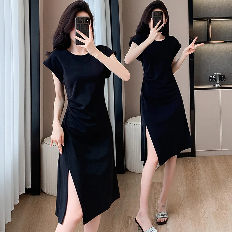 时尚圆领黑色连衣裙女夏季2025新款设计感皱褶开叉修身中长款裙子