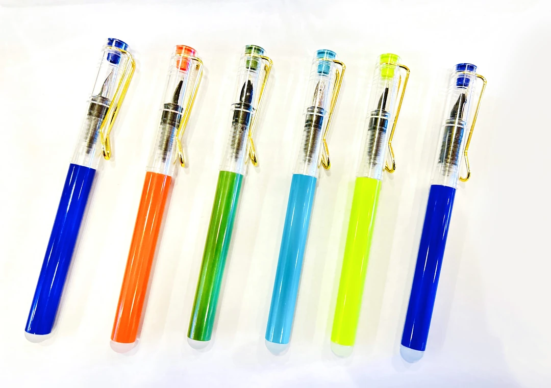 藏文书法专用钢笔双尖设计 （塑料笔）