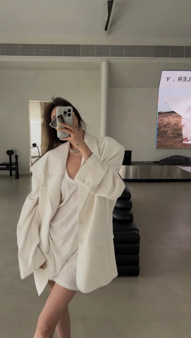 XYSF极简  设计高级质感薄款翻领大西服