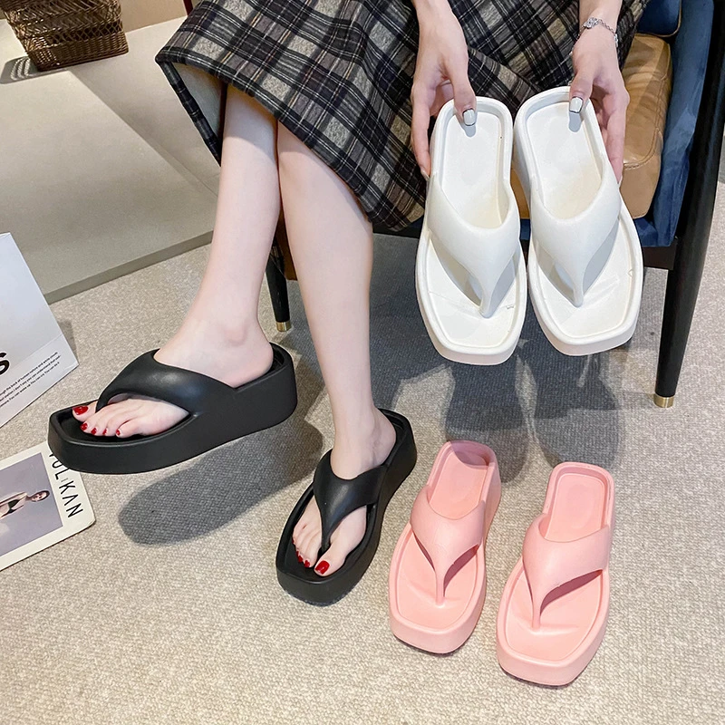 网红潮流女士人字拖鞋马卡龙厚底室外凉拖鞋舒适踩屎感女士拖鞋