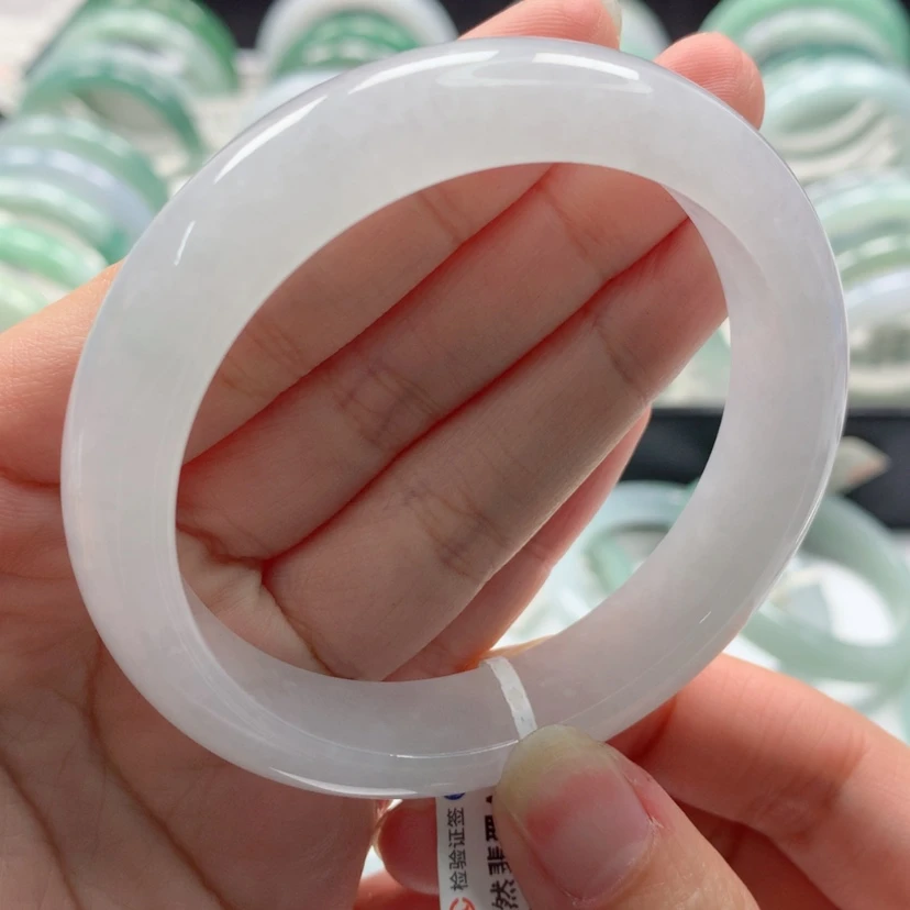 【闪购商品】翡翠手镯未镶嵌56.8冰白月光