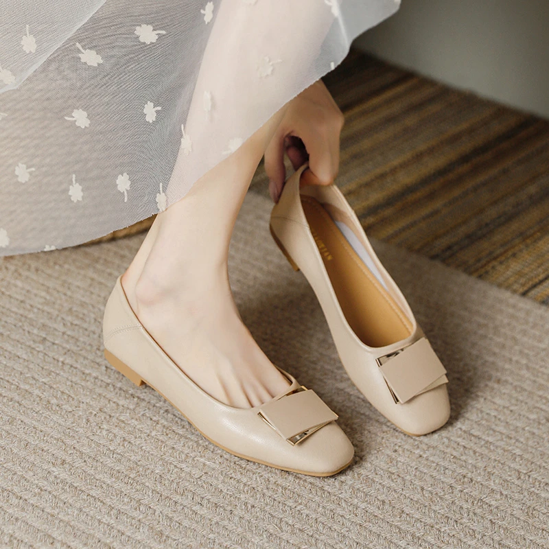 法式真皮单鞋女方扣软皮平底一脚蹬豆豆浅口妈妈鞋大码41一43女鞋