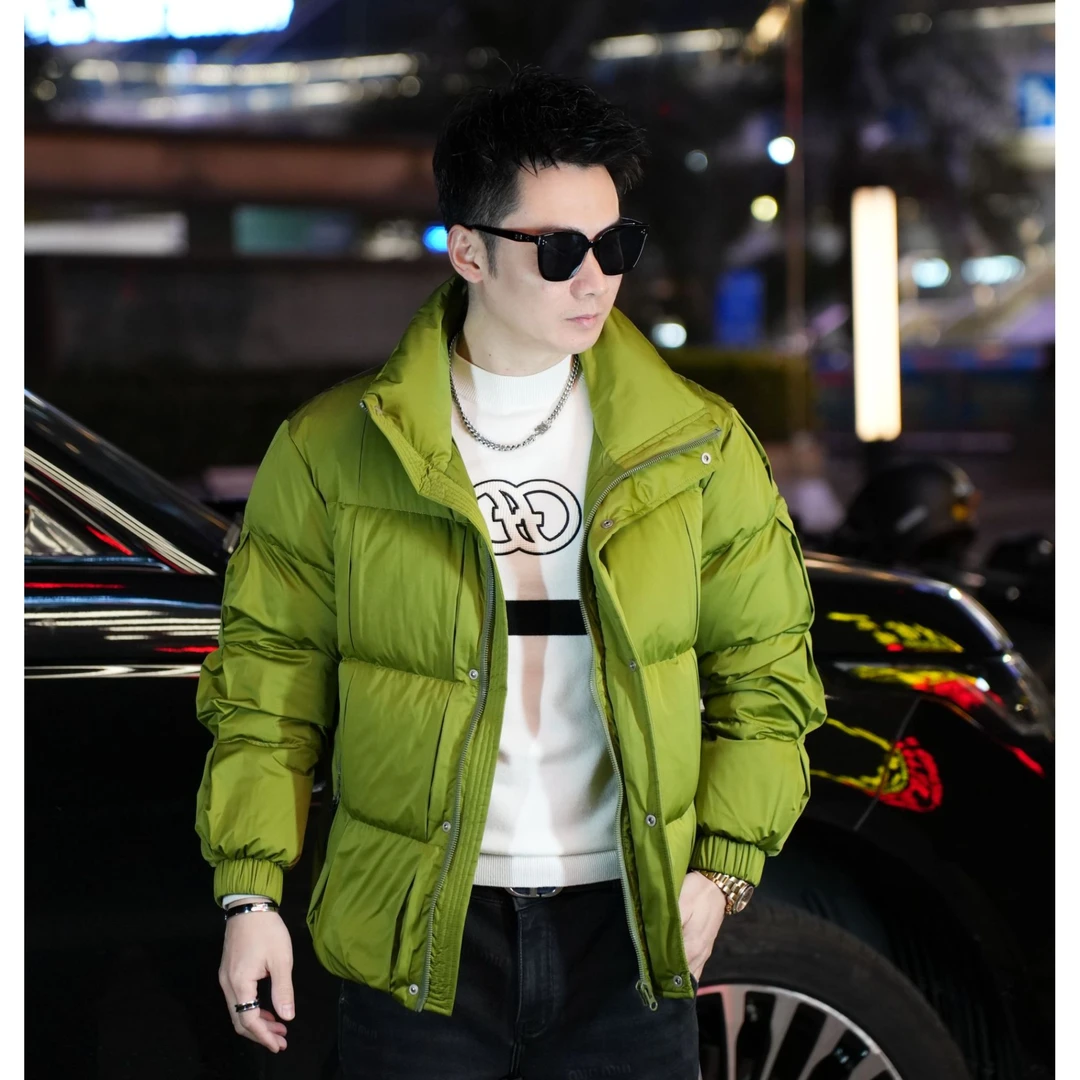 2024男士冬季宽松潮牌爆款纯色褶皱羽绒服休闲保暖情侣亮色外套