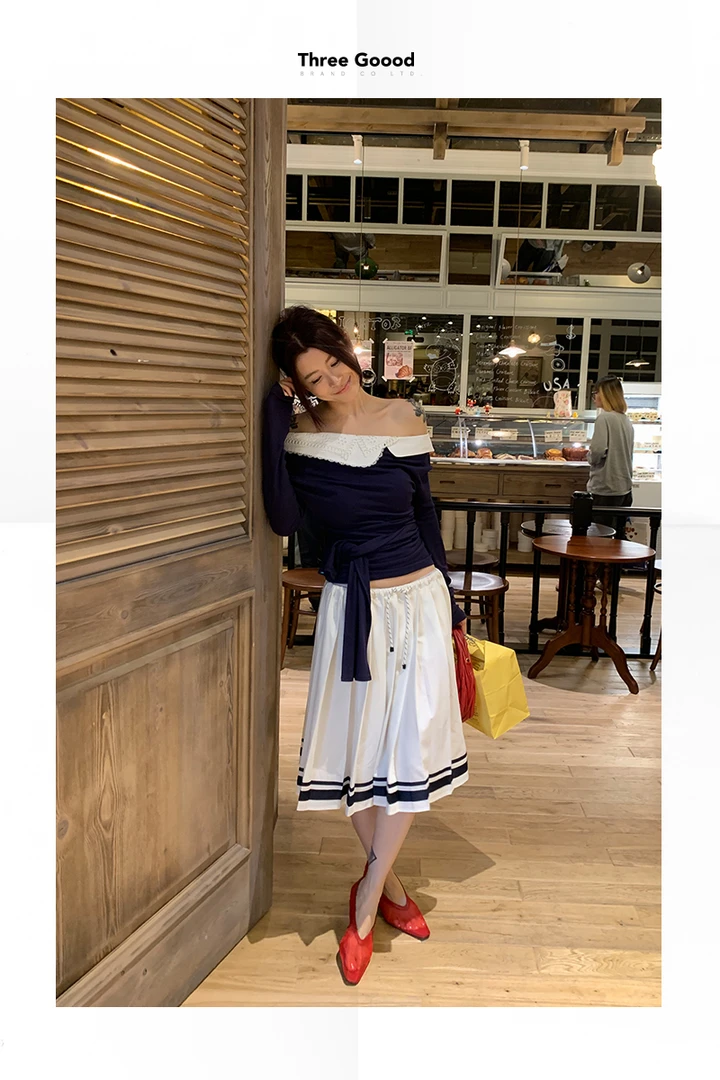 THREE GOOOD/三吉 舞茶小调一字肩拼接领子设计上衣SST241159