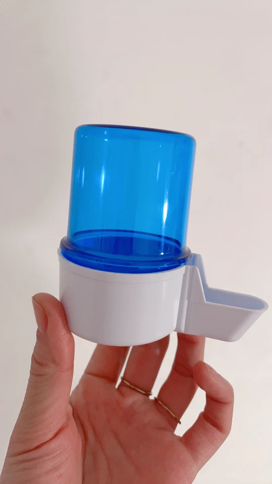 新款小胖子饮水罐 原装繁殖笼饮水器 鸟用水罐玉鸟鹦鹉饮水器