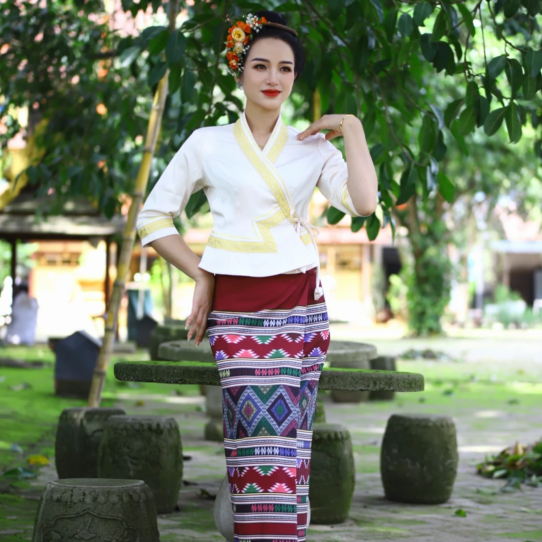 西双版纳傣族女士民族风服装奶油车厘子春夏傣装舞台服气质套装