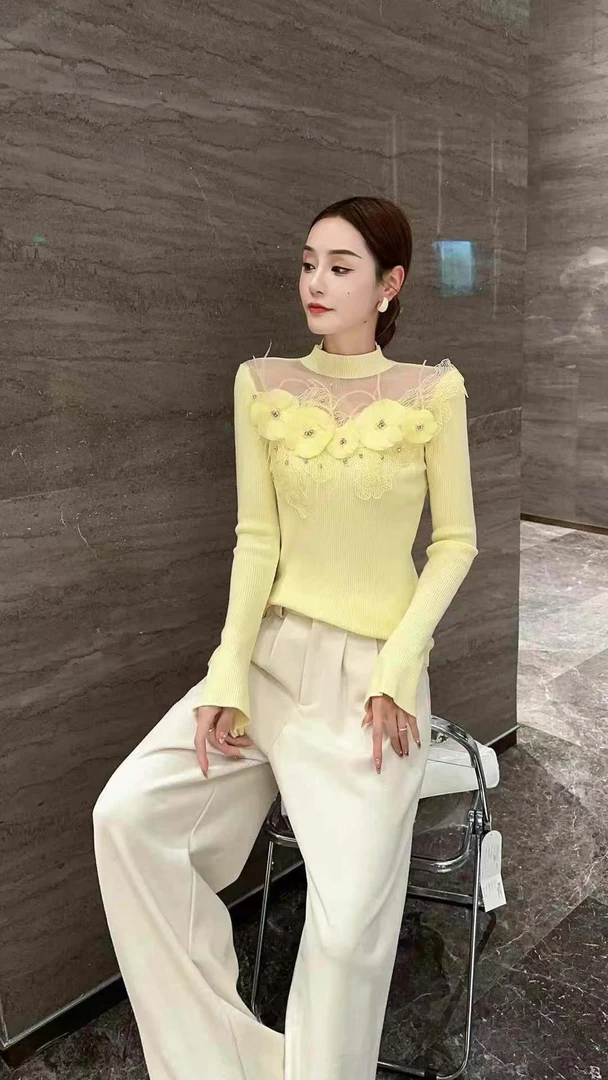 淑雅阁服饰 秋冬上新 立体花朵钉珠高品质针织衫9279
