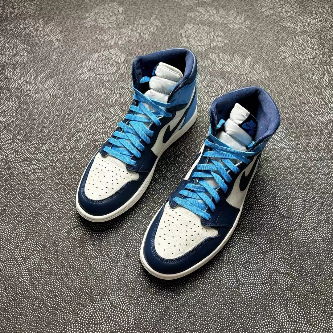 44码篮球鞋 AJ1 北卡蓝黑曜石 98新配盒 全新价2389