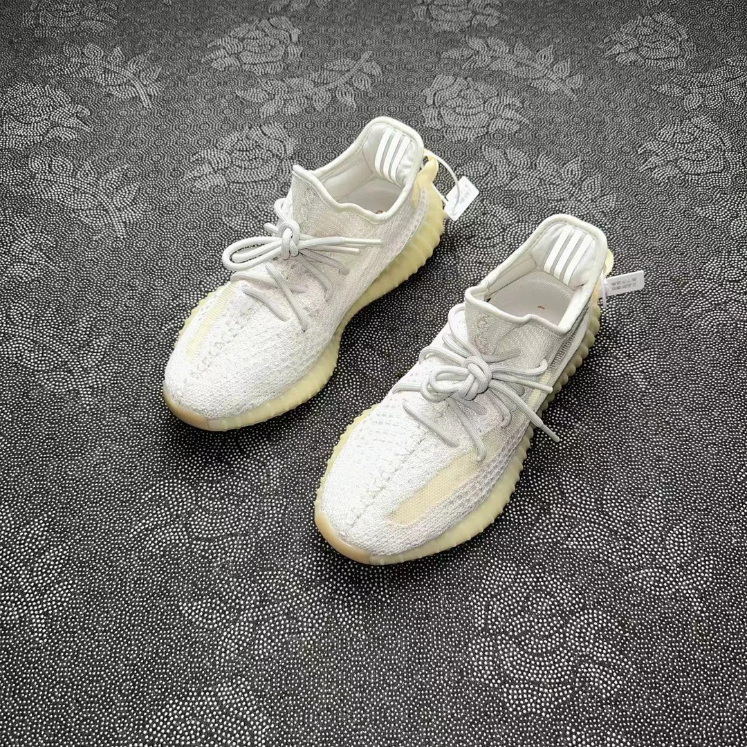42码休闲鞋 adidas Yeezy350 小雏菊 97新有原盒