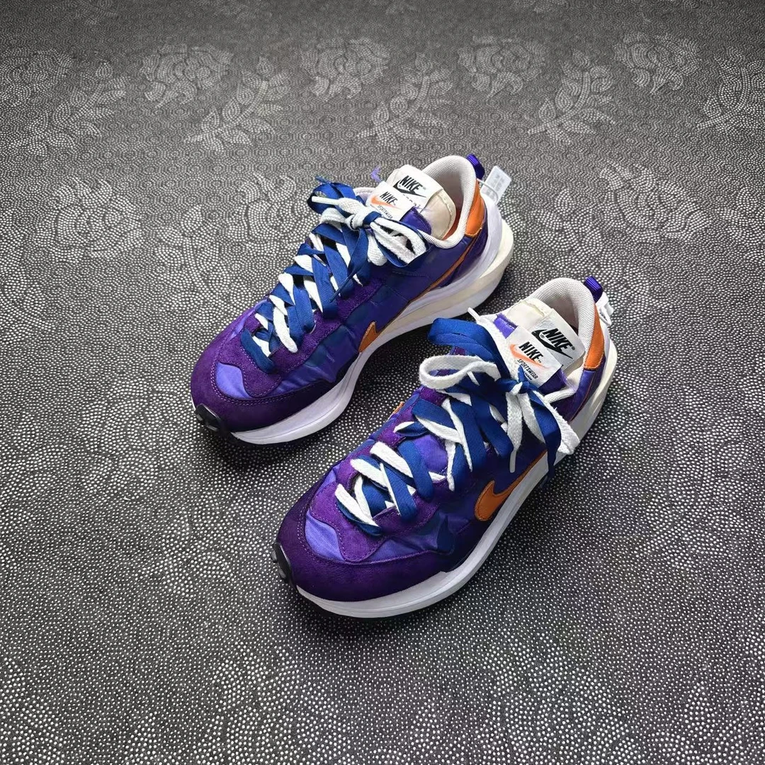 40.5码休闲鞋 Sacai x Nike 紫金配色 95新配盒