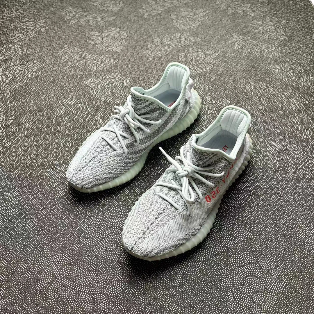 45码休闲鞋 adidas Yeezy350灰冰蓝 97新有原盒 全新价2899