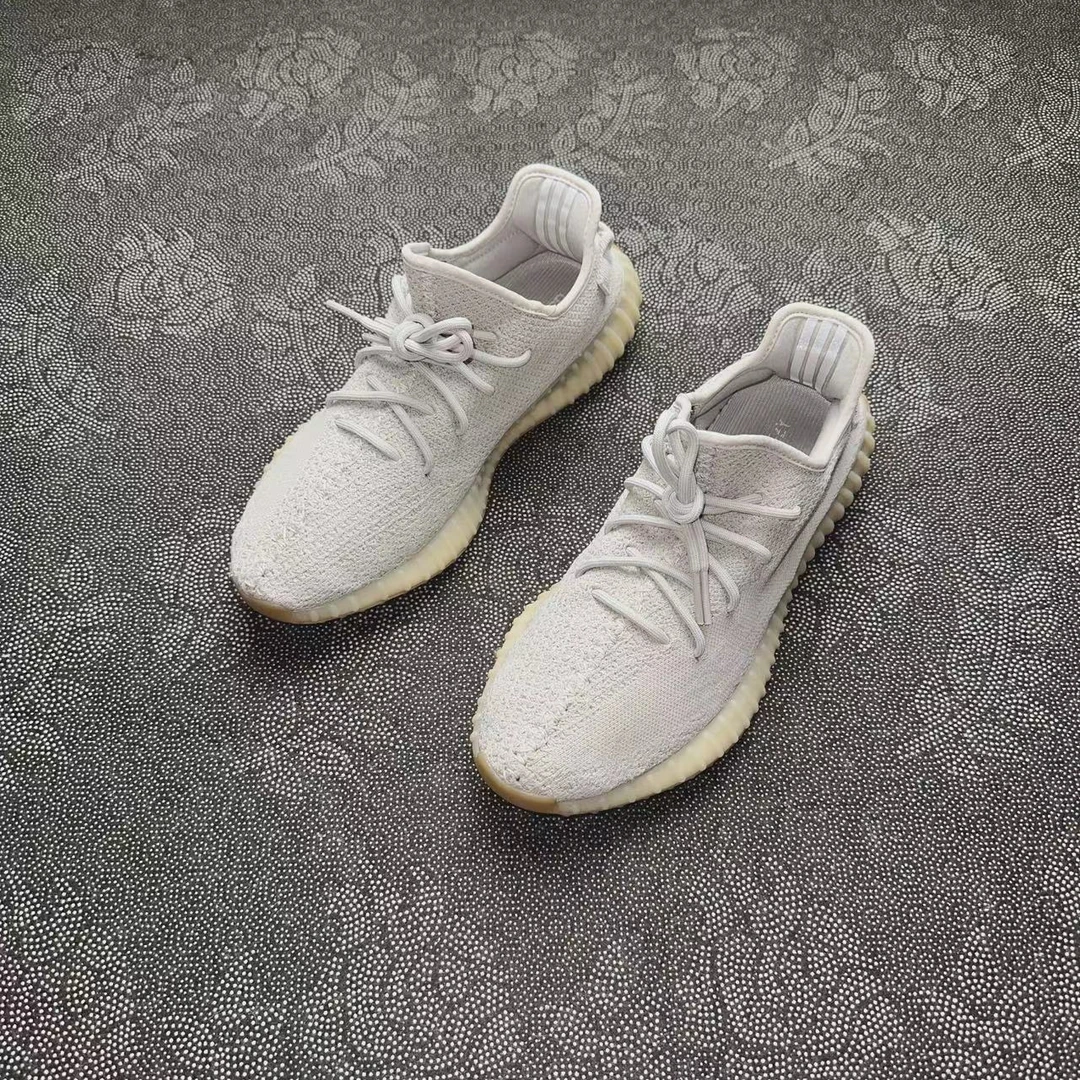 45码休闲鞋 adidas Yeezy350芝麻 95新无原盒