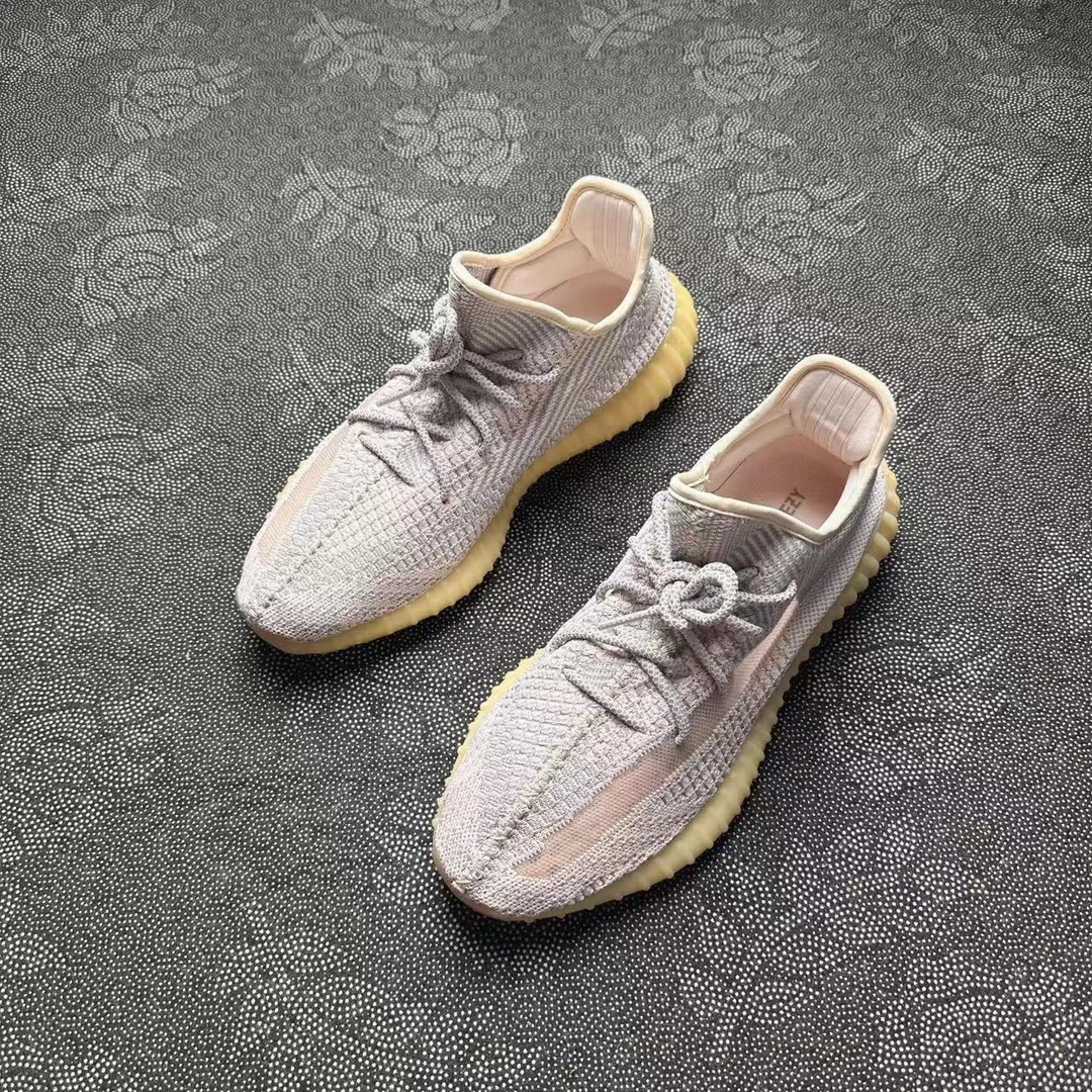 46码休闲鞋 偏小一码44.545脚能穿！adidasYeezy350粉天使98新原盒