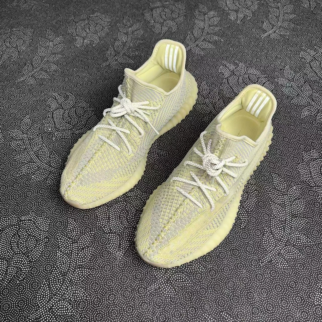 45码休闲鞋 adidas Yeezy350脏黄 95新无原盒 全新价2389