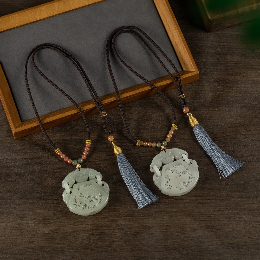 【何姐聊收藏】和田玉镂空通花龙雕刻项链 多样性发1 YS0620339