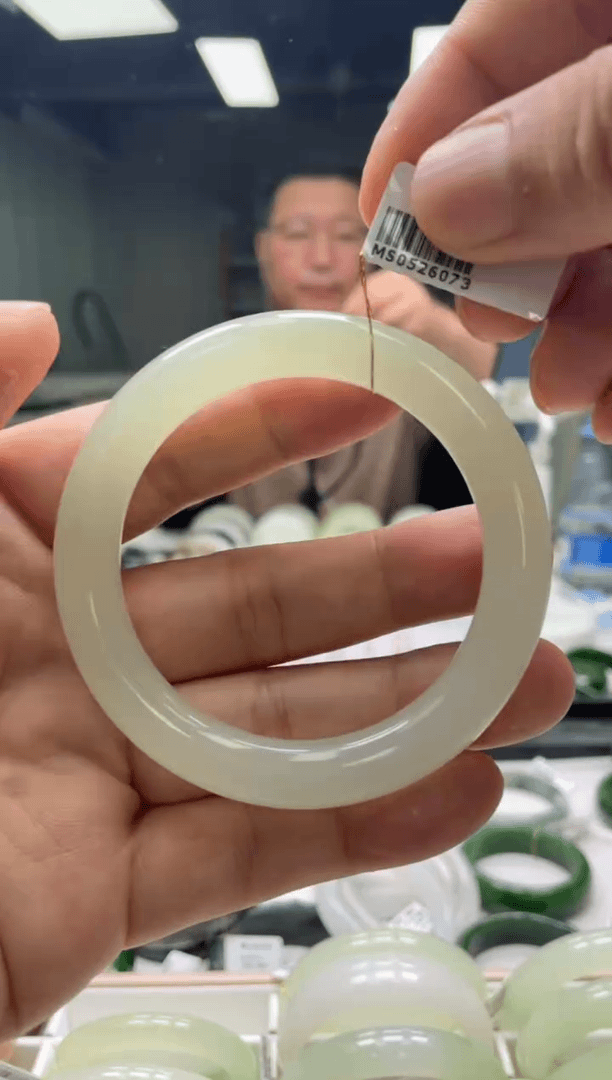 【闪购商品】和田玉手镯未镶嵌编码6073 圈口57-59